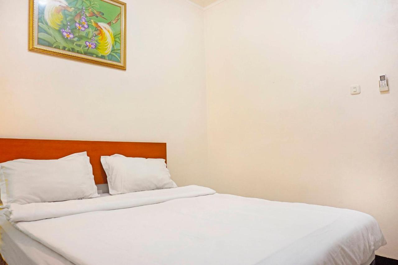 Hôtel Collection O 91380 Golden Mansion à Jakarta Extérieur photo