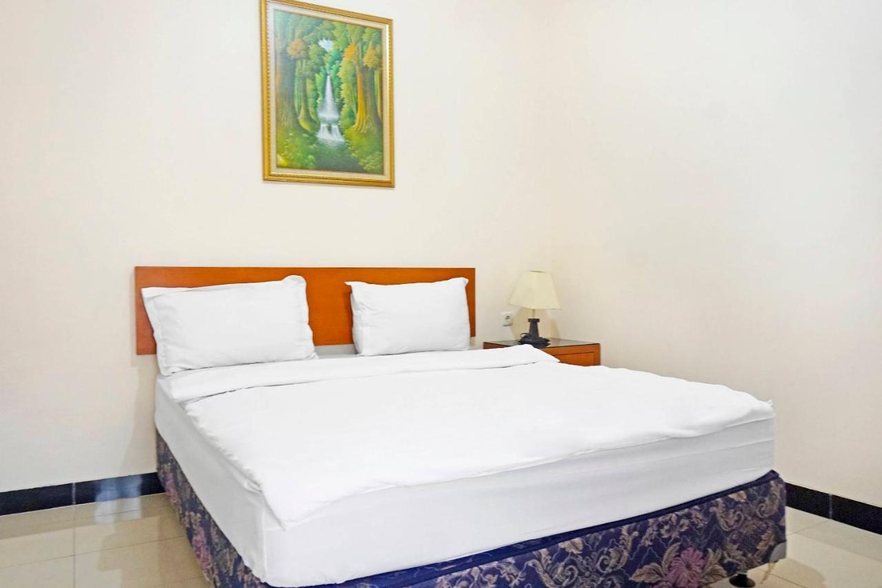 Hôtel Collection O 91380 Golden Mansion à Jakarta Extérieur photo
